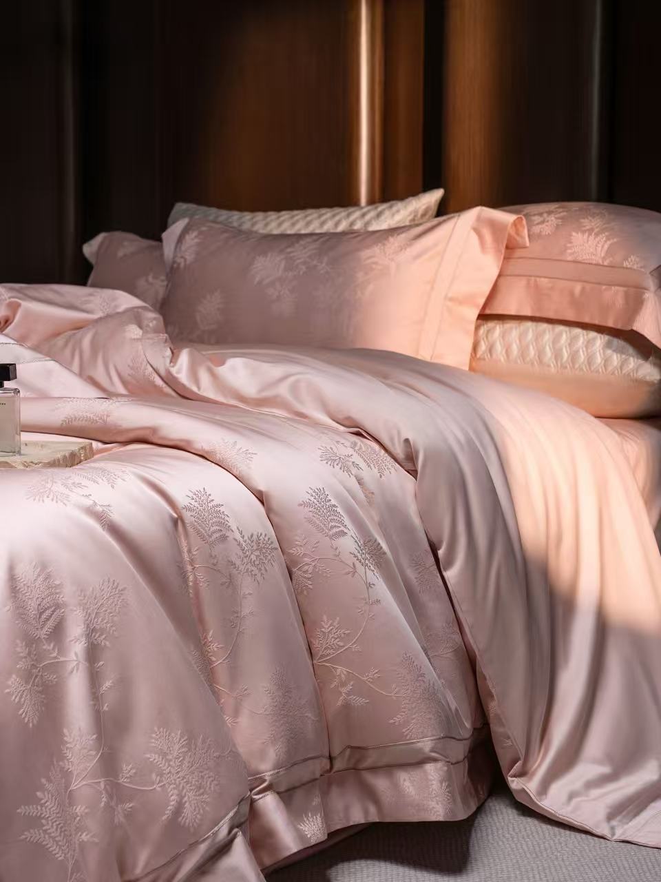 Luxury Pink Floral Jacquard Be - đánh giá và giá Embroidery Sheet