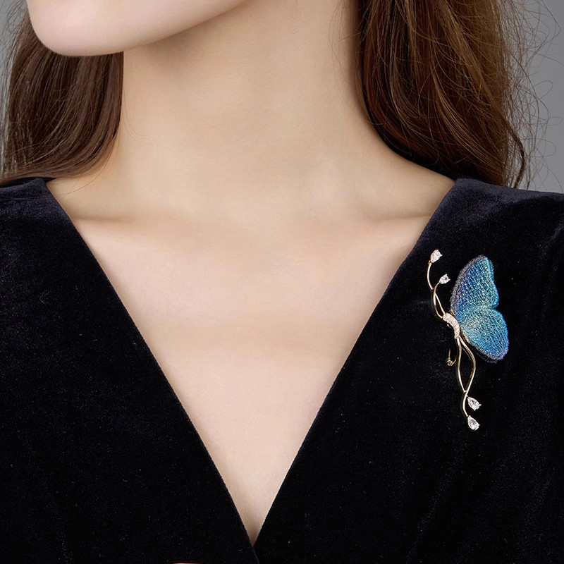 High-End Blue Initial Butterfl - đánh giá và giá Embroidery Initials Designs