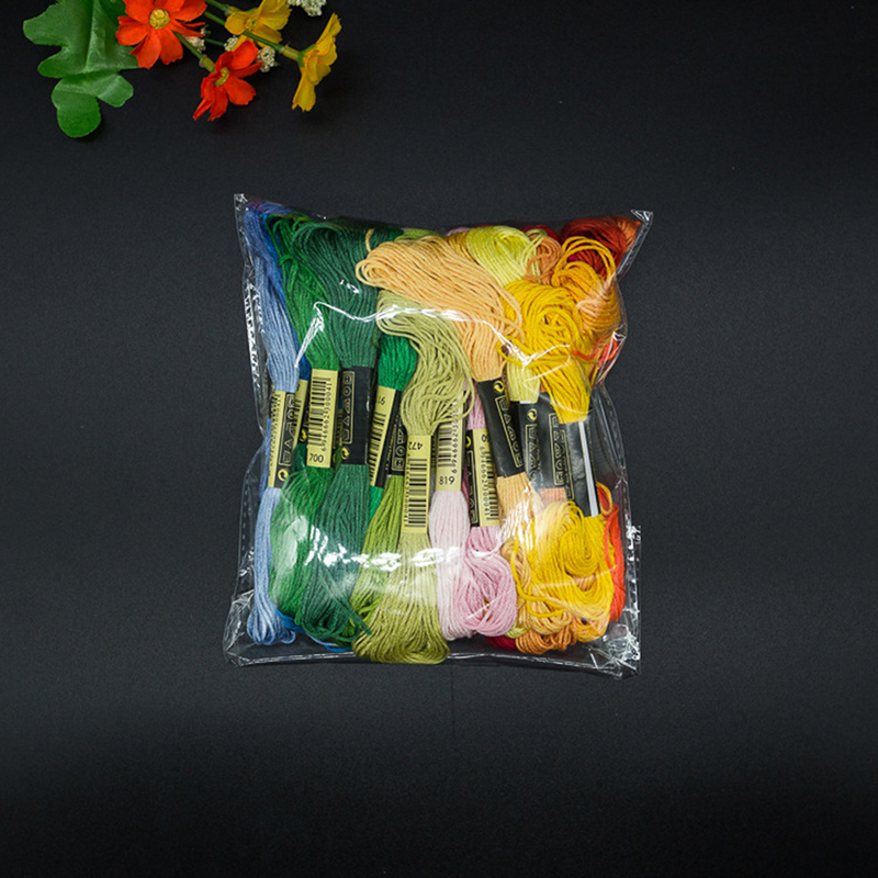 C 24/100/50 Multicolor Cross   - đánh giá và giá Embroidery Computer
